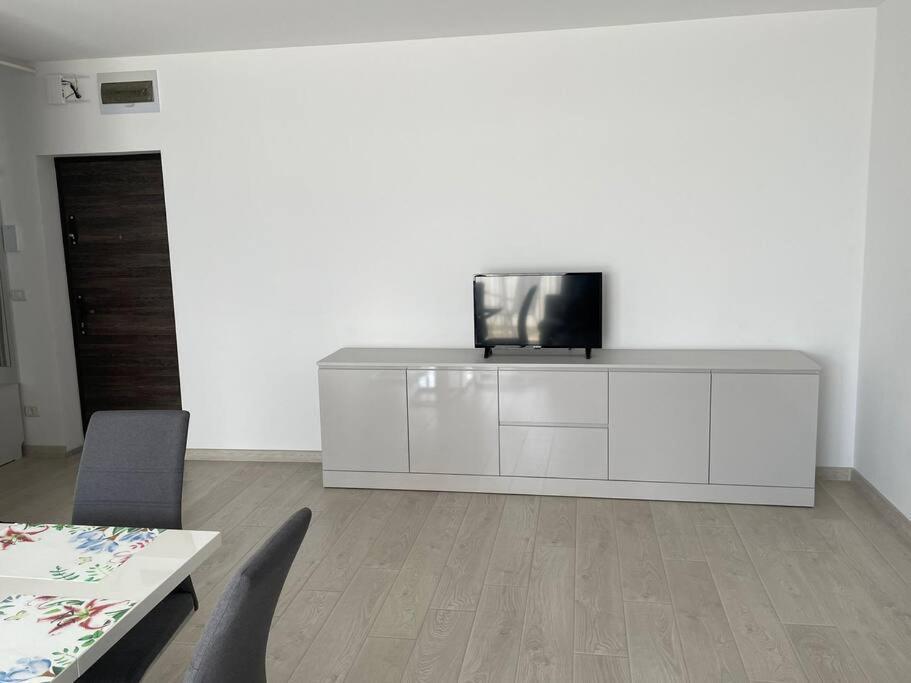 Rebreanu Lux *